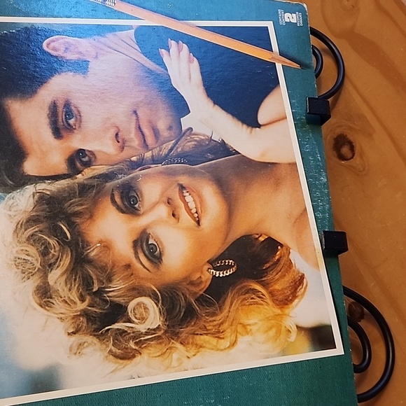 Vintage Grease gatefold 2 LP records soundtracks album - Picture 3 of 14